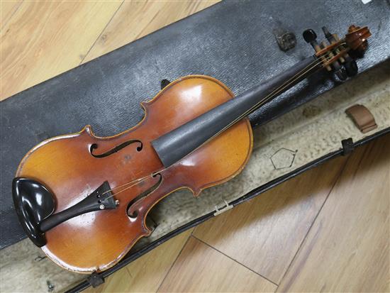 A violin, labelled Dulcis et violin fortes